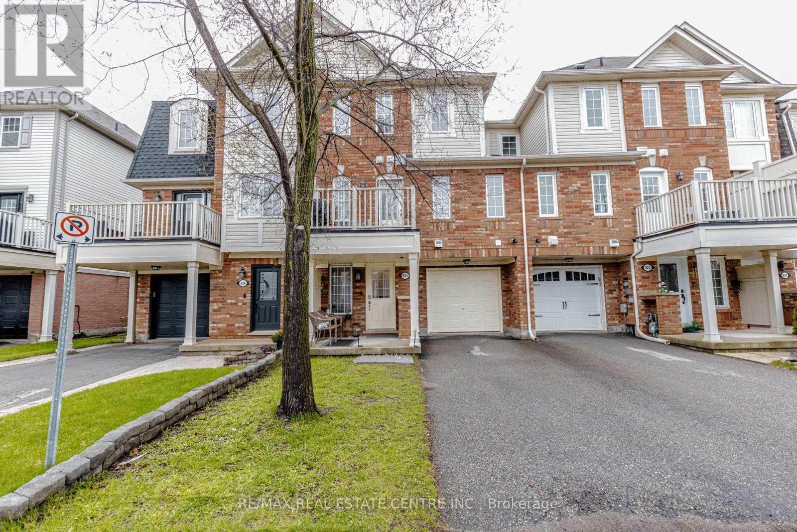924 Burgess Gardens, Milton, Ontario  L9T 0K8 - Photo 1 - W13059688