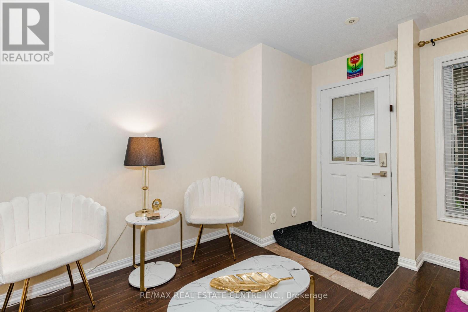 924 Burgess Gardens, Milton, Ontario  L9T 0K8 - Photo 10 - W13059688