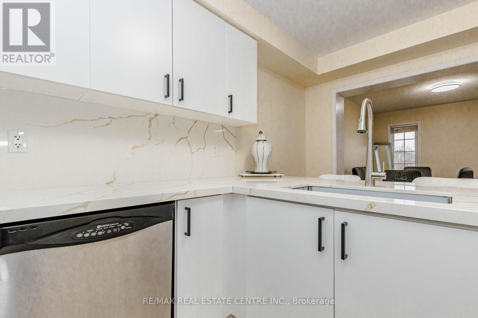 924 Burgess Gardens, Milton, Ontario  L9T 0K8 - Photo 19 - W13059688