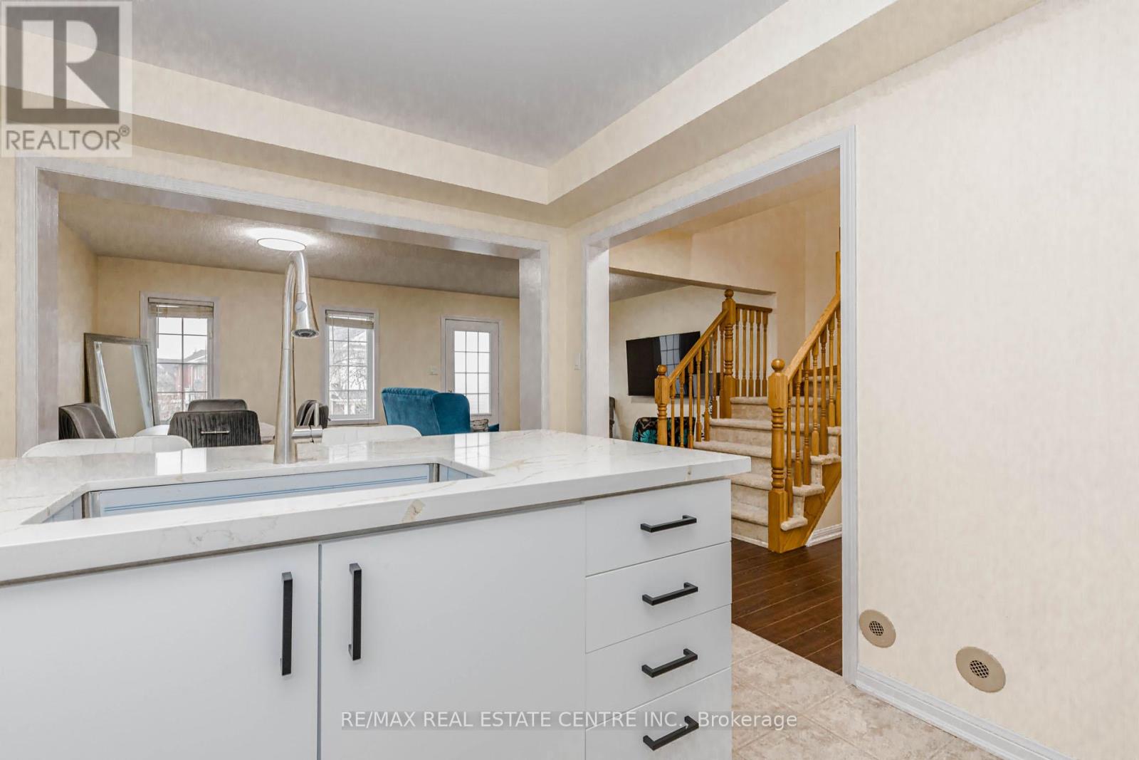 924 Burgess Gardens, Milton, Ontario  L9T 0K8 - Photo 20 - W13059688