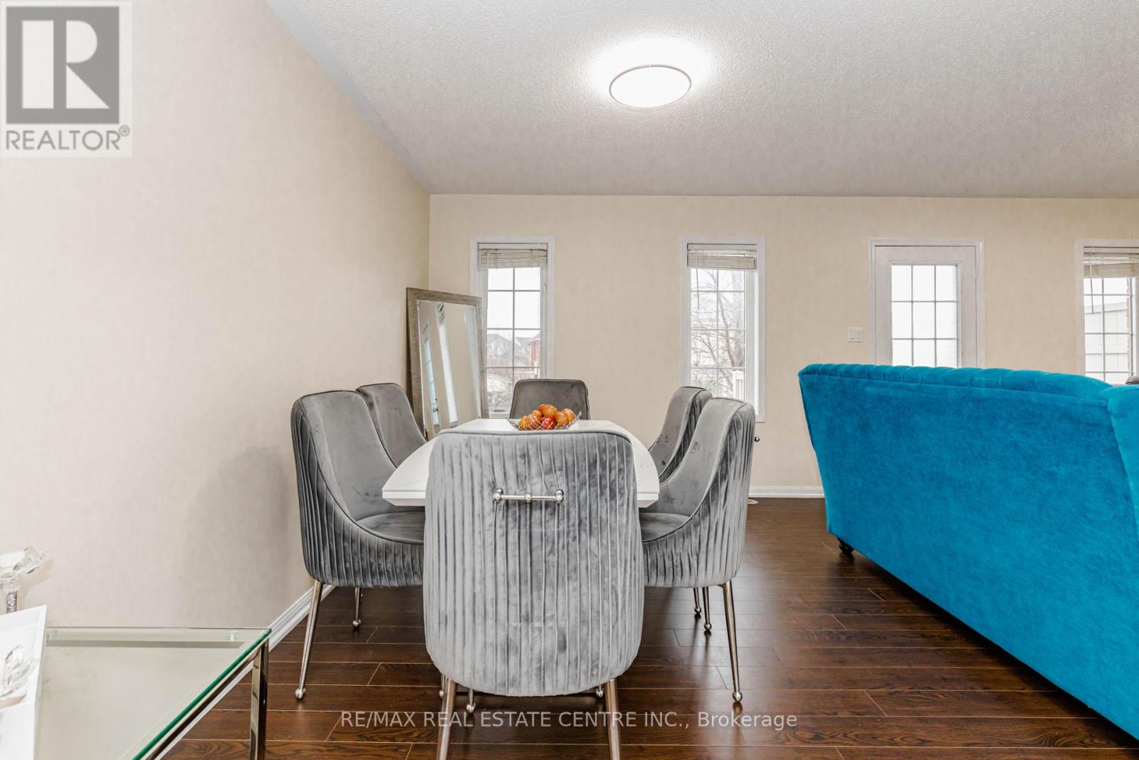 924 Burgess Gardens, Milton, Ontario  L9T 0K8 - Photo 21 - W13059688