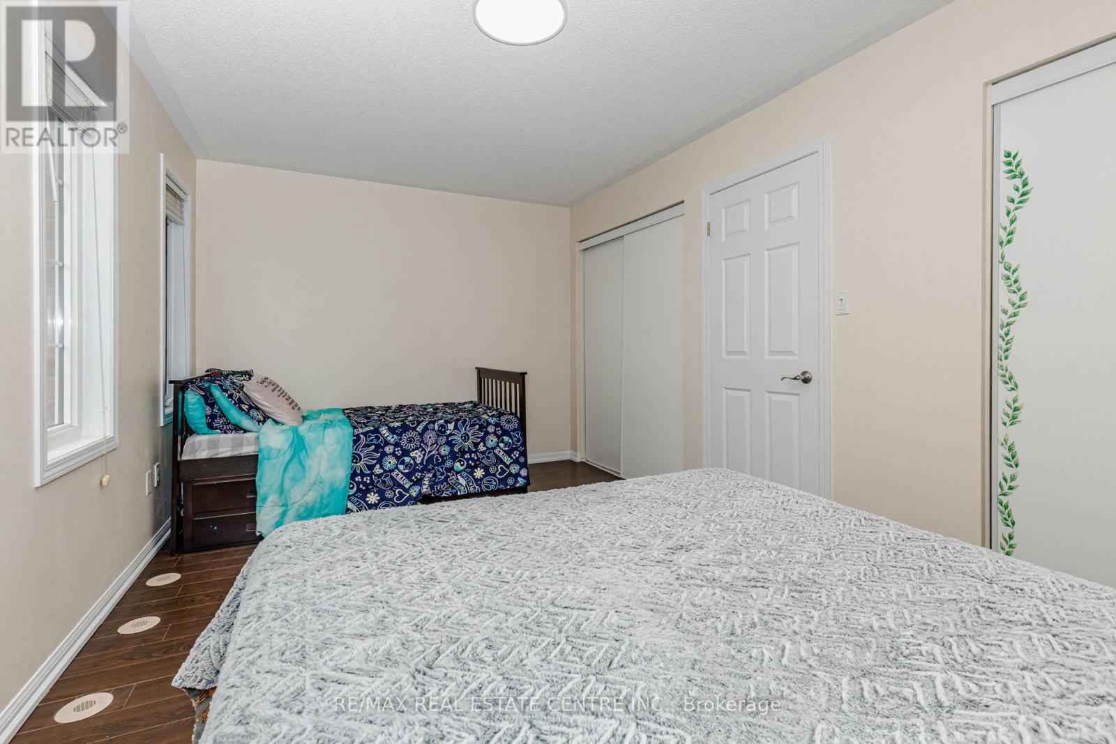 924 Burgess Gardens, Milton, Ontario  L9T 0K8 - Photo 33 - W13059688