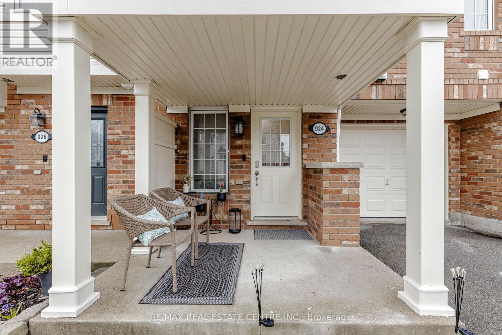 924 Burgess Gardens, Milton, Ontario  L9T 0K8 - Photo 5 - W13059688