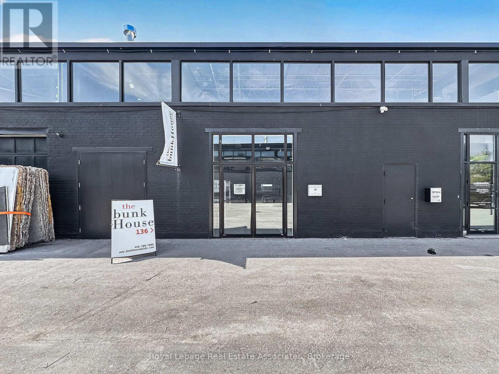 Unit 4 - 136 Tycos Drive, Toronto, Ontario  M6B 1W8 - Photo 3 - W13059700