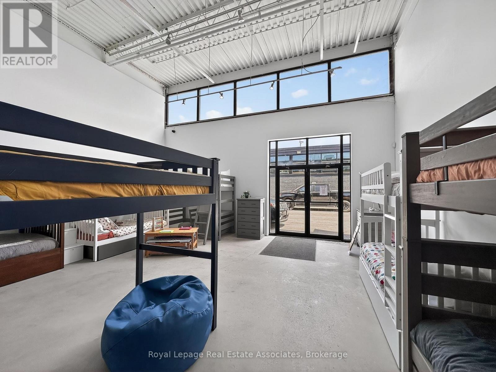 Unit 4 - 136 Tycos Drive, Toronto, Ontario  M6B 1W8 - Photo 6 - W13059700