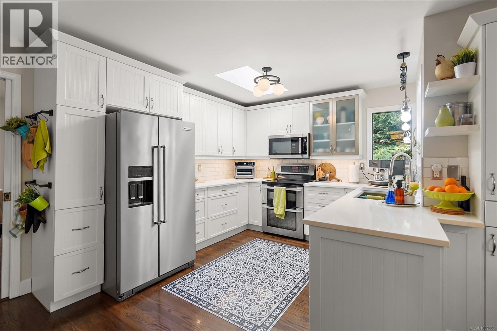 8636 Sentinel Pl, North Saanich, British Columbia  V8L 4Z8 - Photo 4 - 1032063
