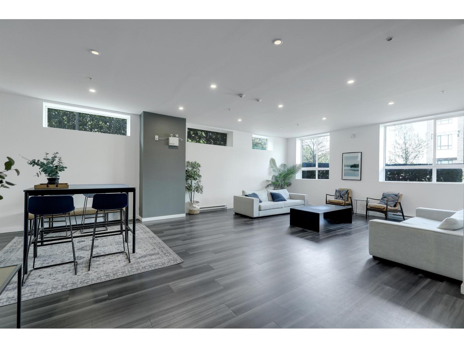 408 13628 81a Avenue, Surrey, British Columbia  V3W 3E2 - Photo 3 - R3115902