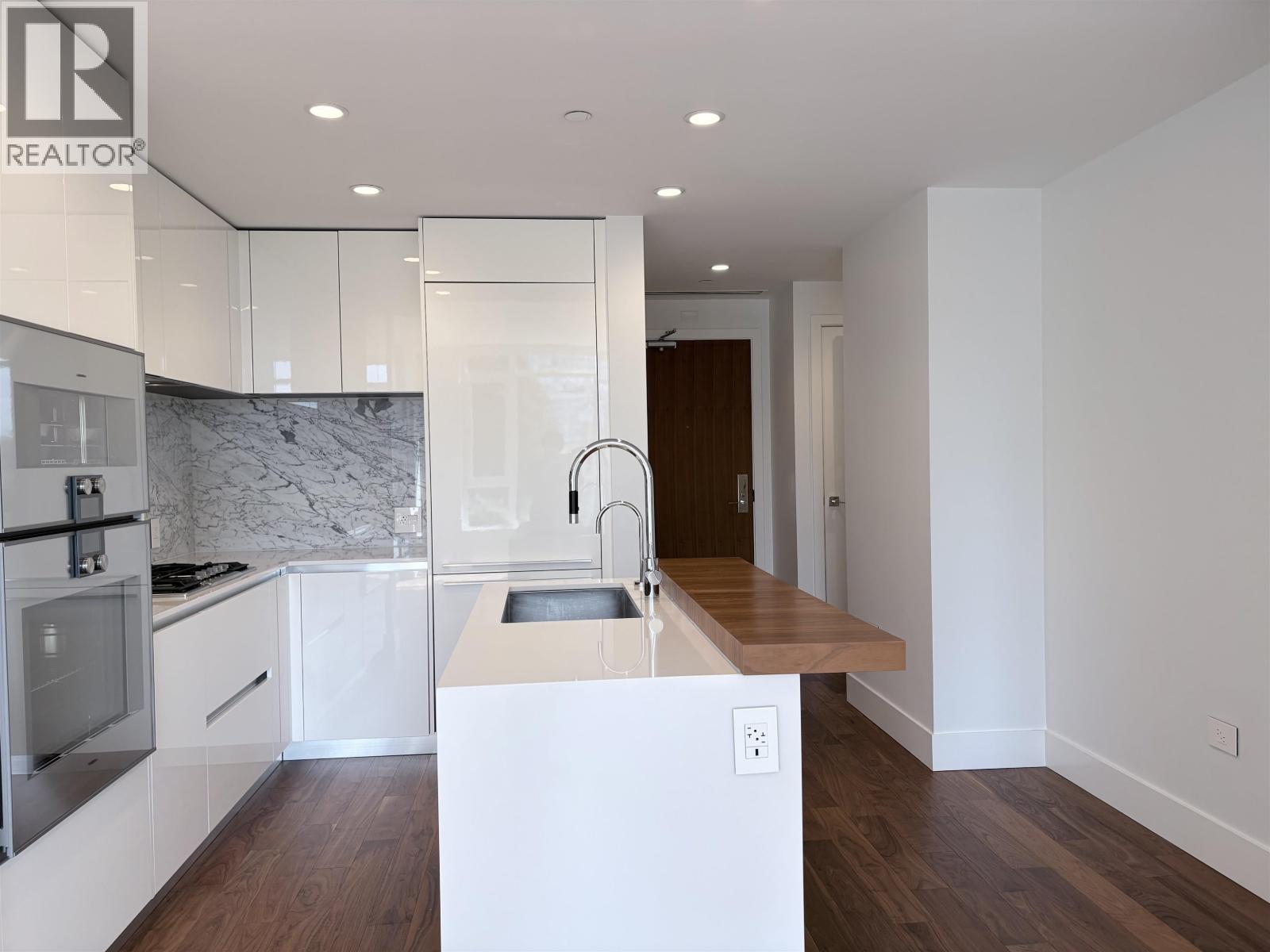 405 389 W 59th Avenue, Vancouver, British Columbia  V5X 0J4 - Photo 2 - R3087870
