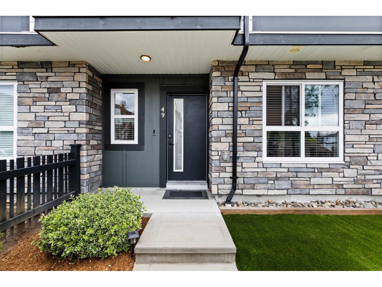 49 19255 Aloha Drive, Surrey, British Columbia  V4N 6T8 - Photo 2 - R3117441