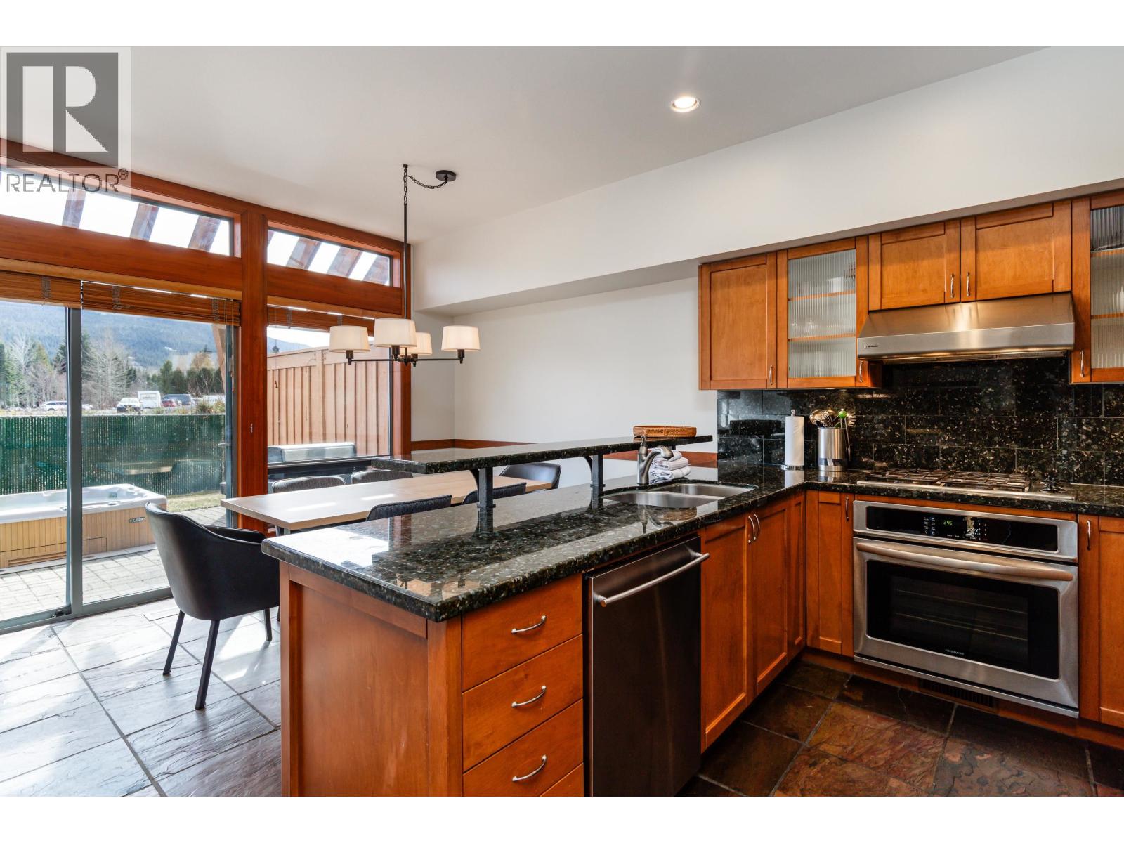 Week B 4726 Settebello Drive, Whistler, British Columbia  V8E 0Z4 - Photo 6 - R3117329