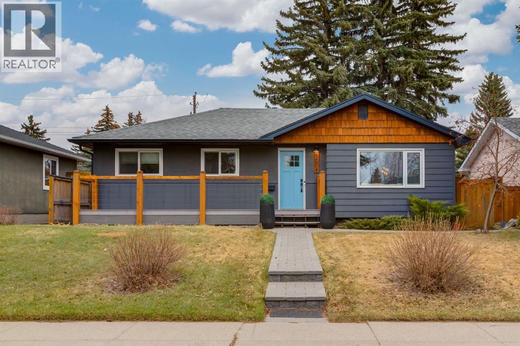 5004 43 Street SW, Calgary, Alberta  T3E 3R3 - Photo 1 - A2305203