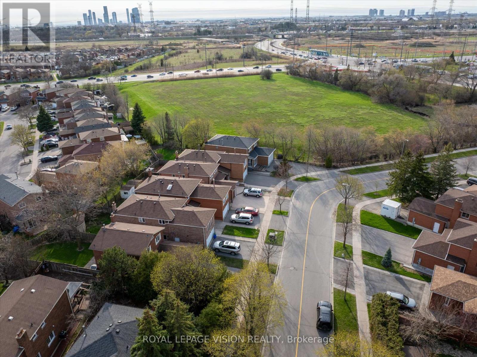 126 Richbell Street, Vaughan, Ontario  L4J 5X2 - Photo 31 - N13050570