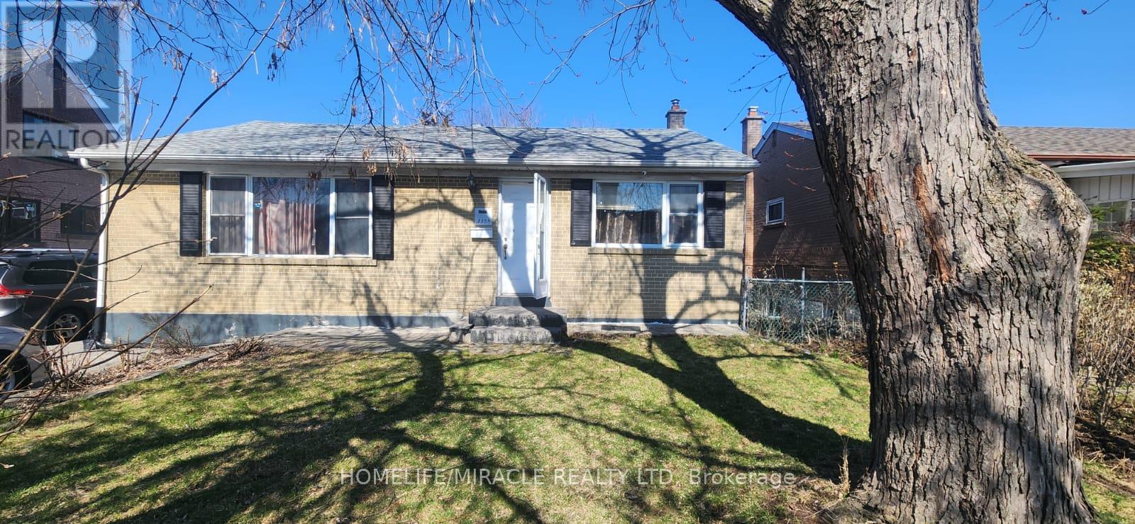 3355 CAPRICORN CRESCENT, Mississauga, Ontario