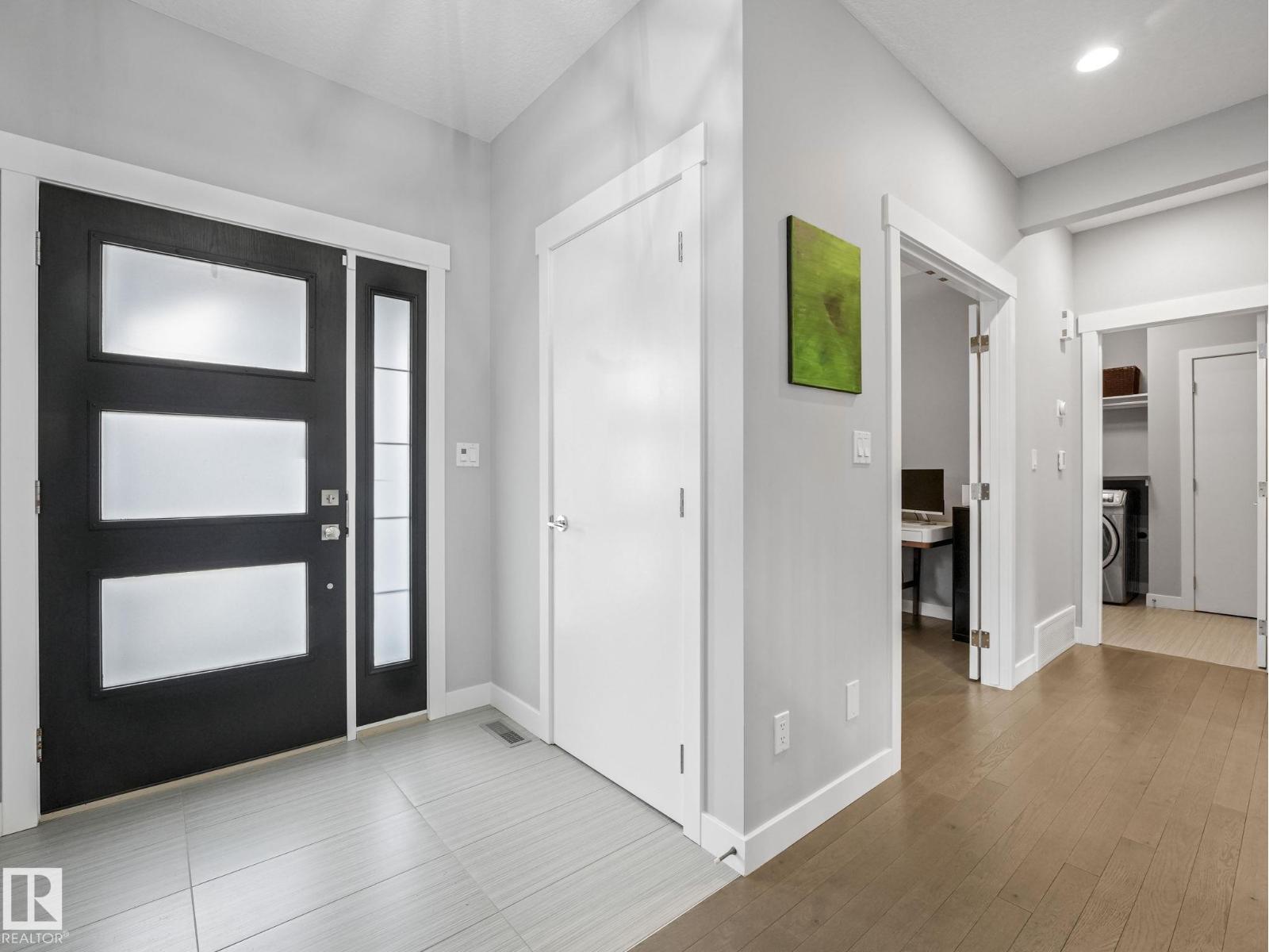 5921 Edmonds Cr Nw, Edmonton, Alberta  T6M 0N7 - Photo 4 - E4482603