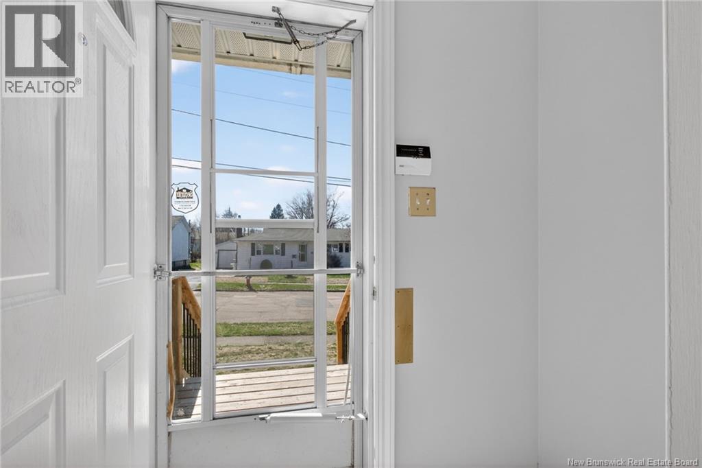 21 Downsview Avenue, Moncton, New Brunswick  E1A 4C4 - Photo 4 - NB137887