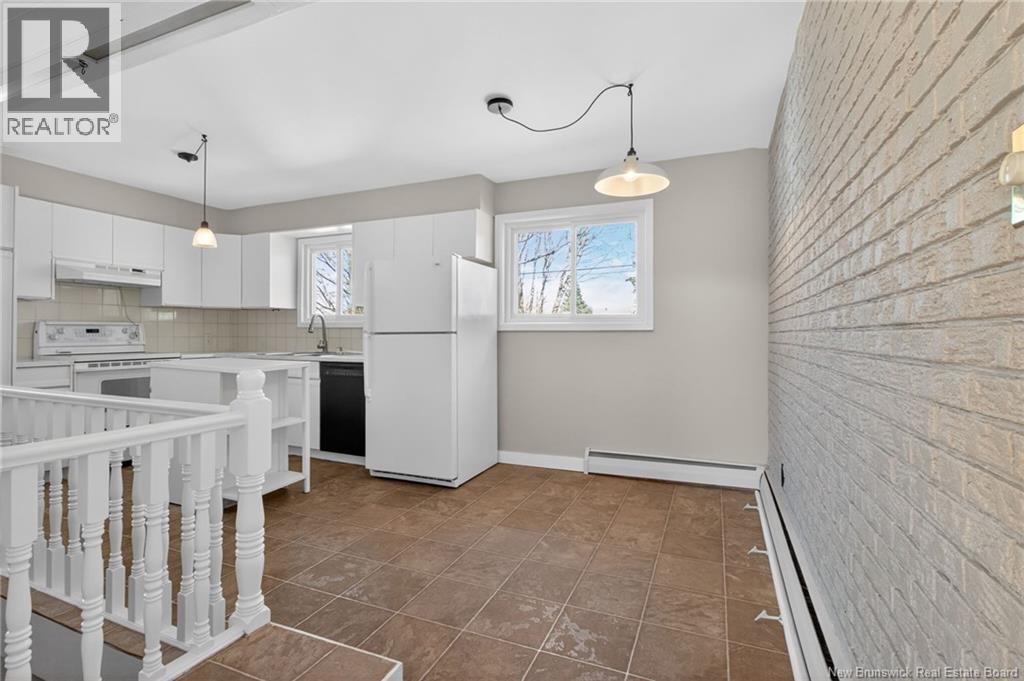 21 Downsview Avenue, Moncton, New Brunswick  E1A 4C4 - Photo 12 - NB137887