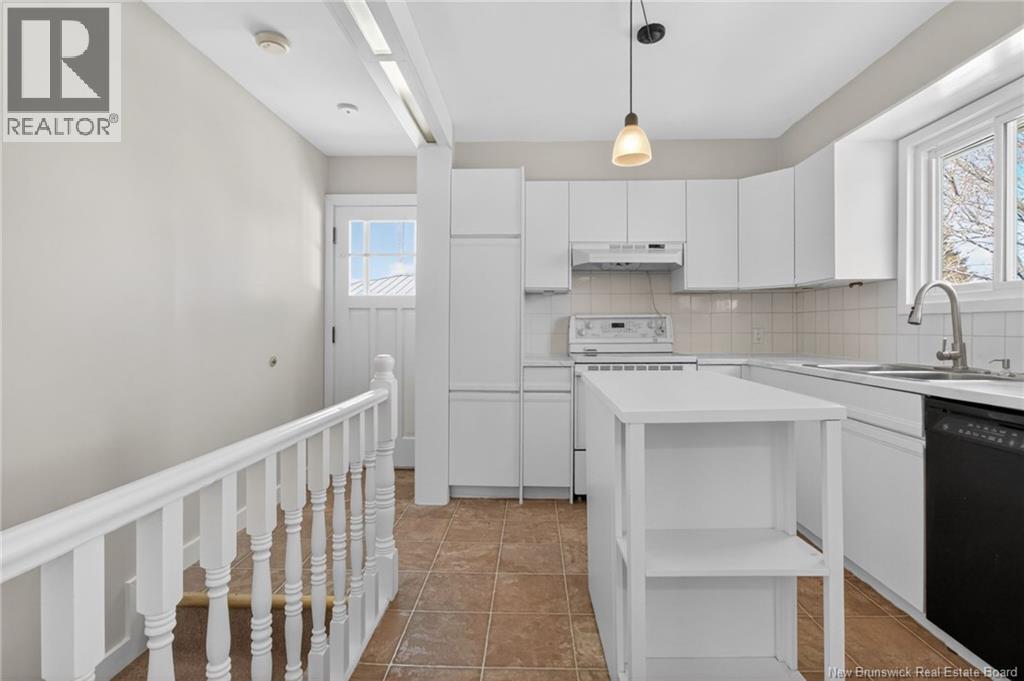 21 Downsview Avenue, Moncton, New Brunswick  E1A 4C4 - Photo 13 - NB137887