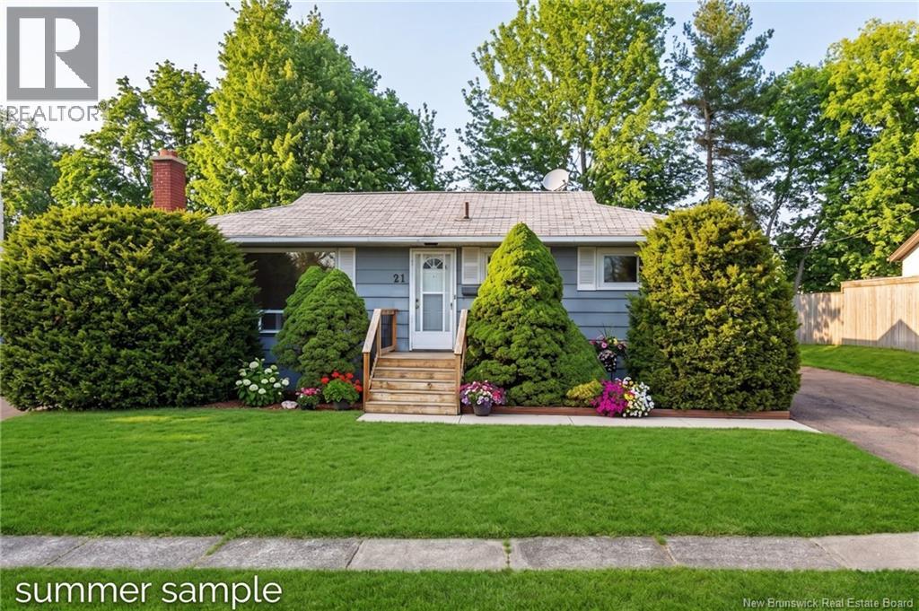 21 Downsview Avenue, Moncton, New Brunswick  E1A 4C4 - Photo 1 - NB137887