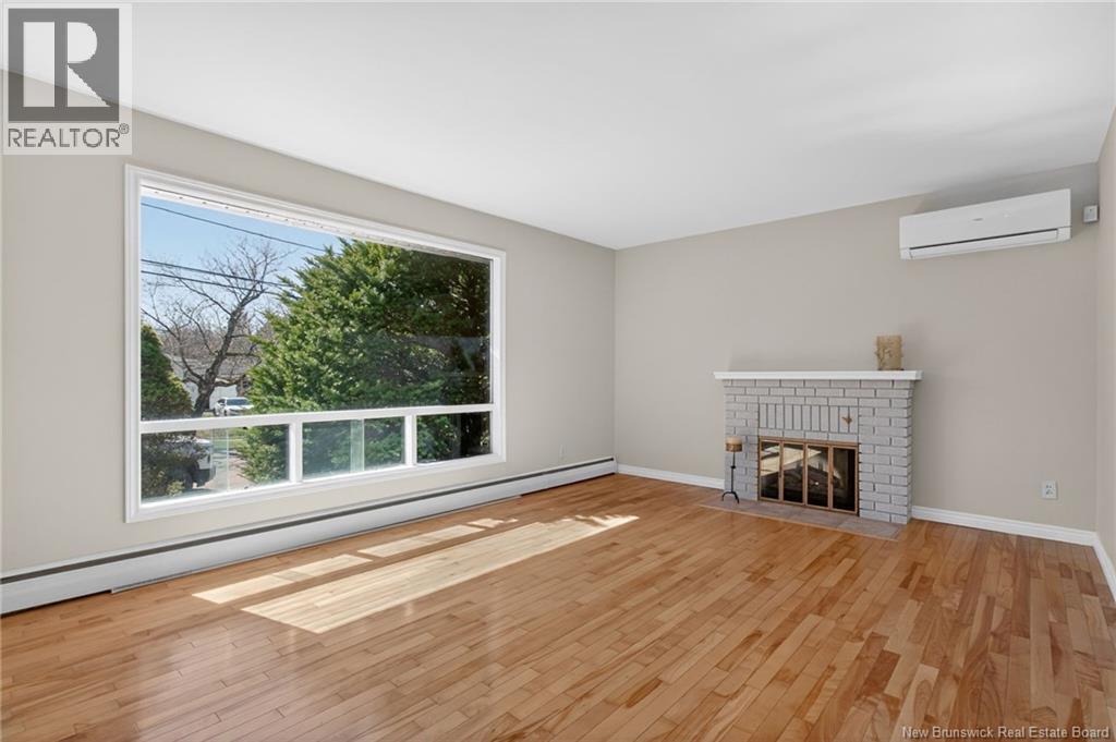 21 Downsview Avenue, Moncton, New Brunswick  E1A 4C4 - Photo 6 - NB137887