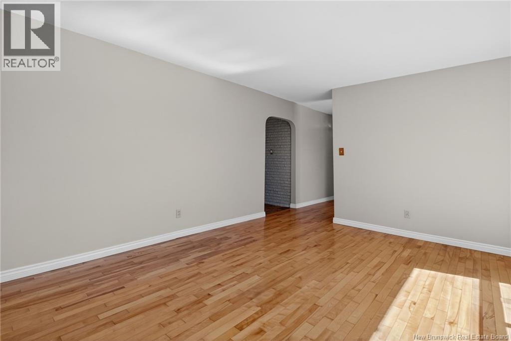 21 Downsview Avenue, Moncton, New Brunswick  E1A 4C4 - Photo 8 - NB137887