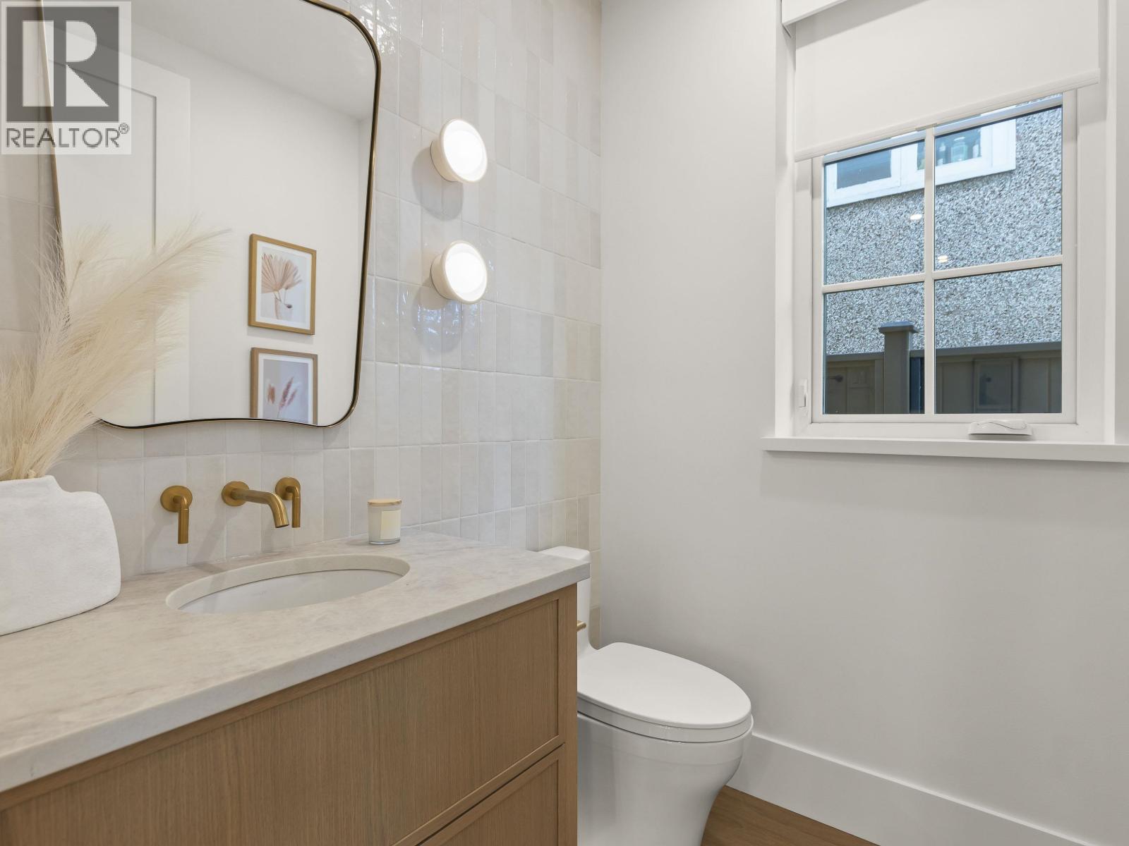 2 2848 W 19th Avenue, Vancouver, British Columbia  V6L 1E5 - Photo 11 - R3117292