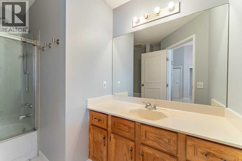 3606 Douglas Woods Heights SE, Calgary, Alberta  T2Z 2G4 - Photo 14 - A2291103