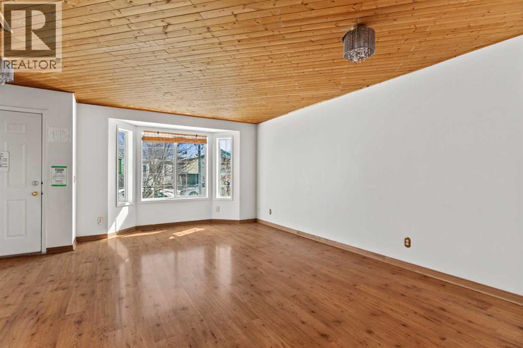 148 Martin Crossing Crescent Ne, Calgary, Alberta  T3J 3S9 - Photo 10 - A2297596