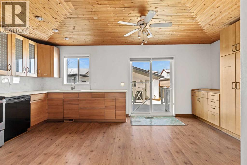 148 Martin Crossing Crescent Ne, Calgary, Alberta  T3J 3S9 - Photo 11 - A2297596