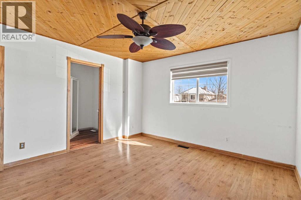 148 Martin Crossing Crescent Ne, Calgary, Alberta  T3J 3S9 - Photo 23 - A2297596