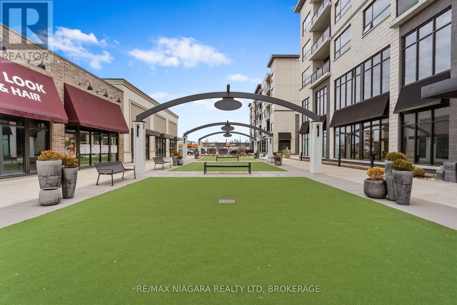 202 - 300b Fourth Avenue, St. Catharines, Ontario  L2S 0E6 - Photo 3 - X13045448