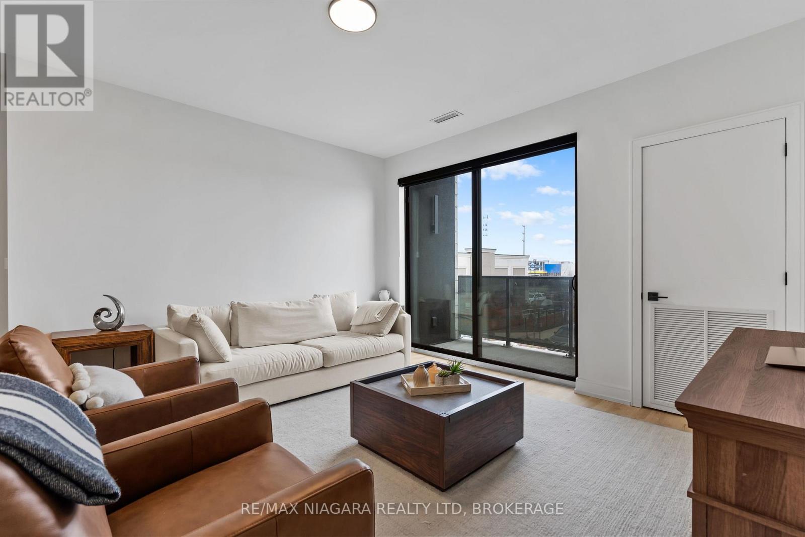 202 - 300b Fourth Avenue, St. Catharines, Ontario  L2S 0E6 - Photo 8 - X13045448