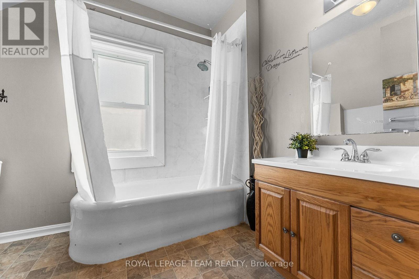 80 Bank Street S, Renfrew, Ontario  K7V 2E6 - Photo 20 - X13059852