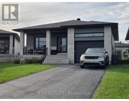 92 CHATEAUGUAY STREET, Russell, Ontario