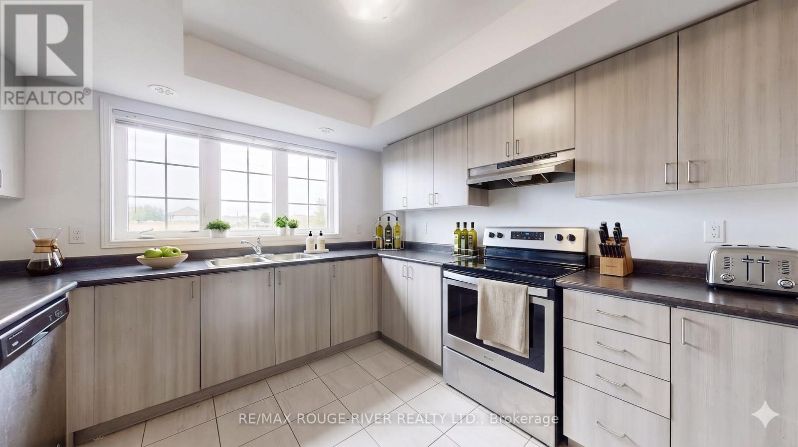 2669 Deputy Minister Path, Oshawa, Ontario  L1L 0M7 - Photo 9 - E13016402