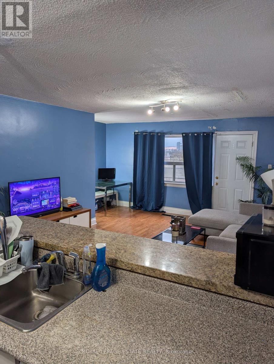 1527 O'connor Drive, Toronto, Ontario  M4B 2V7 - Photo 17 - E13019496