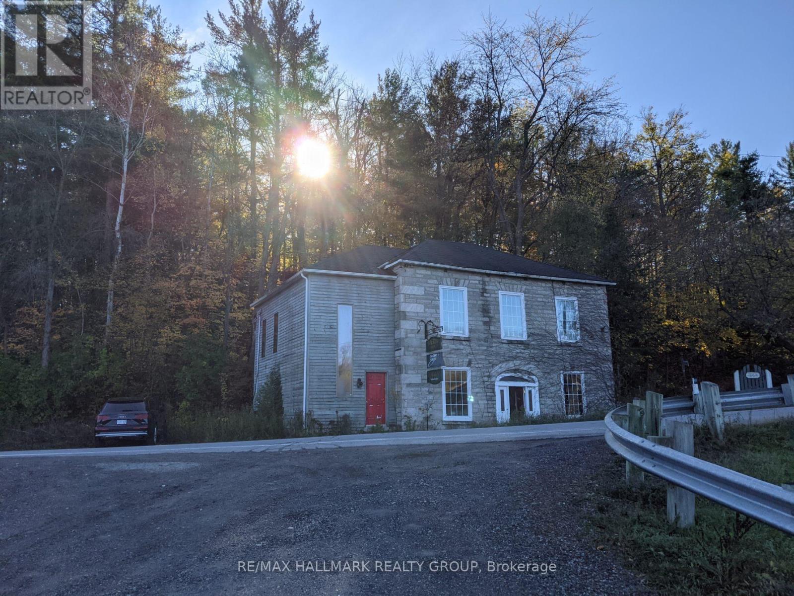 4883 Kinburn Side Road, Mississippi Mills, Ontario  K0A 2X0 - Photo 3 - X13059782