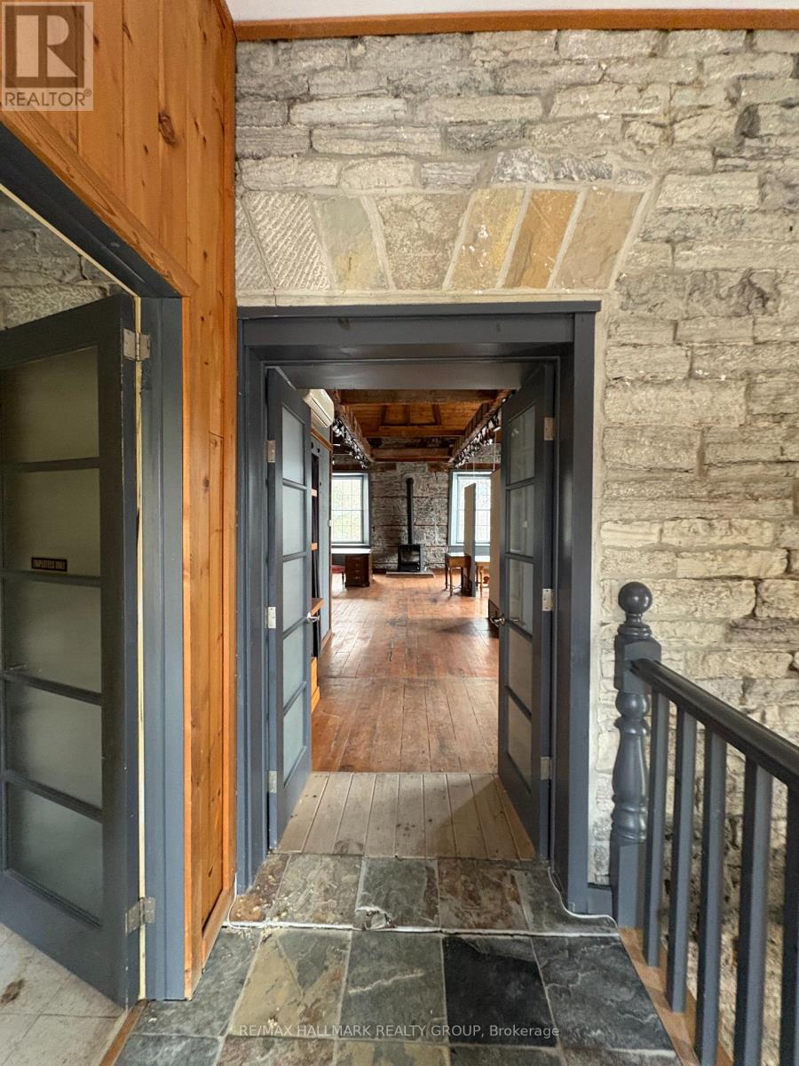 4883 Kinburn Side Road, Mississippi Mills, Ontario  K0A 2X0 - Photo 17 - X13059782