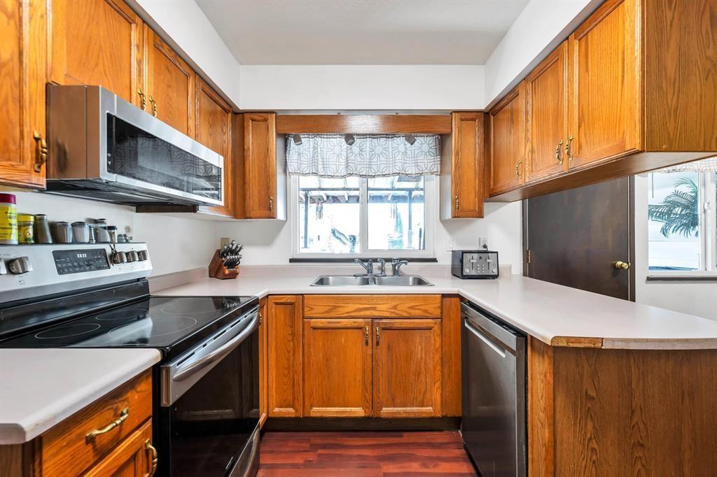 5927 184 Street, Surrey, British Columbia  V3S 4N2 - Photo 4 - R3117432