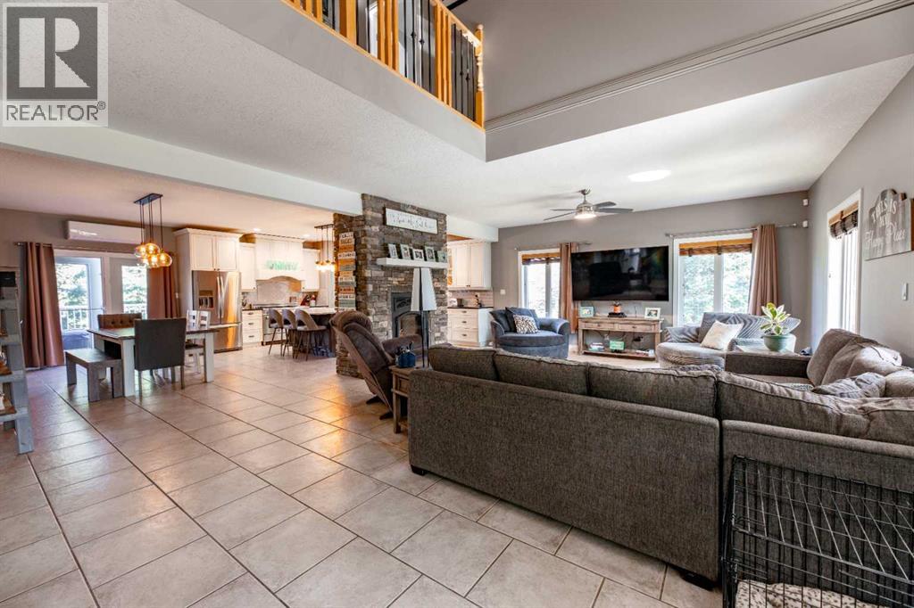 6, 24426 East River Road, Hinton, Alberta  T7V 1X7 - Photo 2 - A2254750