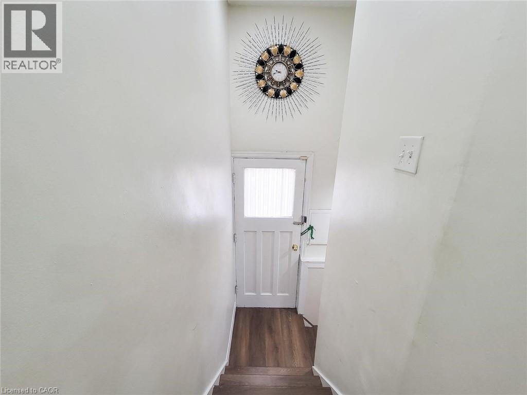 823 Queensdale Avenue E, Hamilton, Ontario  L8V 1M7 - Photo 23 - 40816624