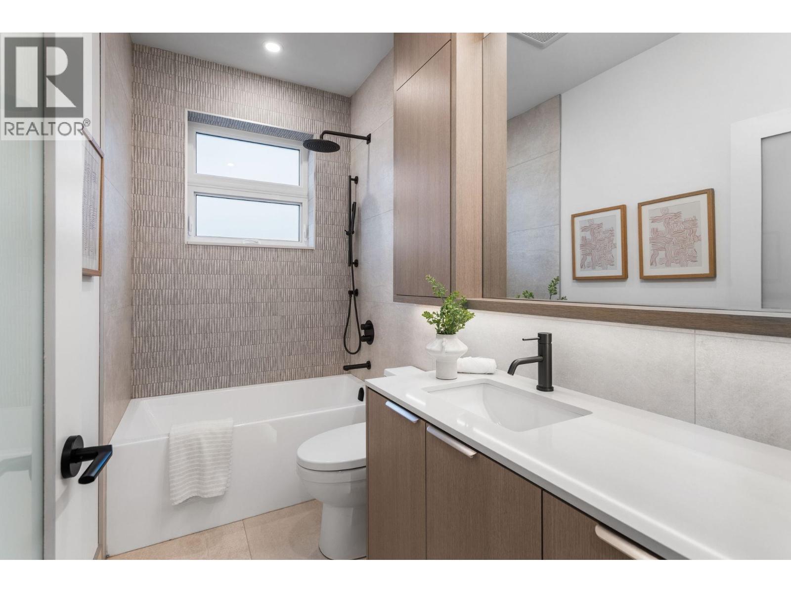 1 3275 Graveley Street, Vancouver, British Columbia  V5K 3K8 - Photo 24 - R3117475