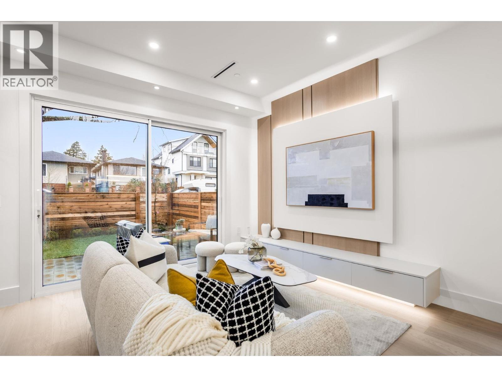 1 3275 Graveley Street, Vancouver, British Columbia  V5K 3K8 - Photo 7 - R3117475