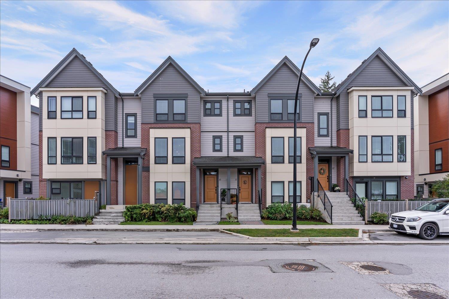 10 45500 Campus Drive, Garrison Crossing, Chilliwack, British Columbia  V2R 6E9 - Photo 2 - R3117484