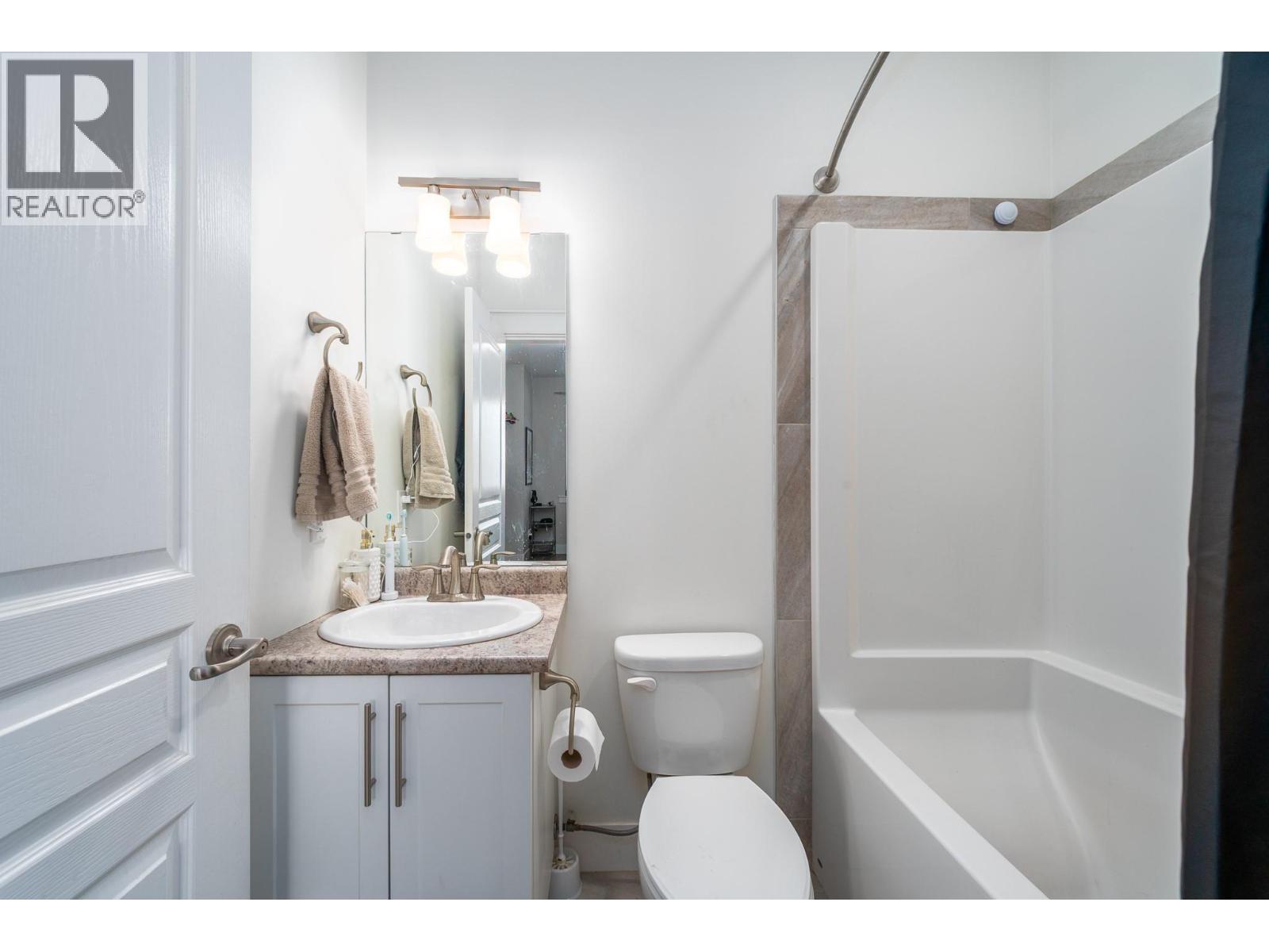 433 Mccarren Avenue Unit# 5, Kelowna, British Columbia  V1W 4T8 - Photo 36 - 10385089