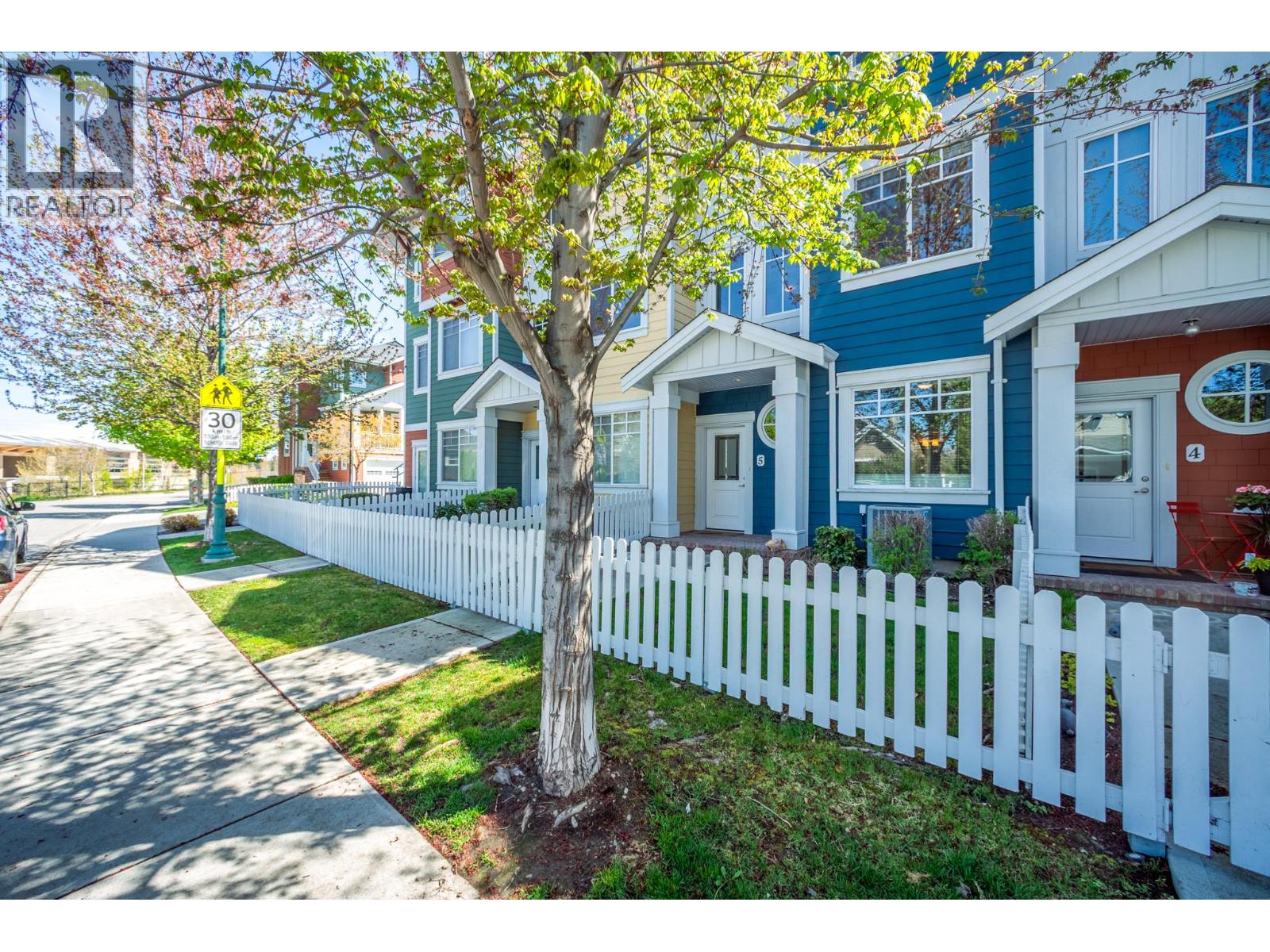 433 Mccarren Avenue Unit# 5, Kelowna, British Columbia  V1W 4T8 - Photo 38 - 10385089