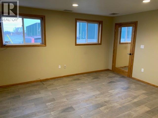 4426 Vanderwal Drive, Petrolia photo 12