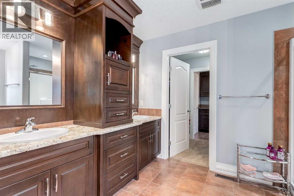 728 Coopers Square SW, Airdrie, Alberta  T4B 0G6 - Photo 24 - A2290061
