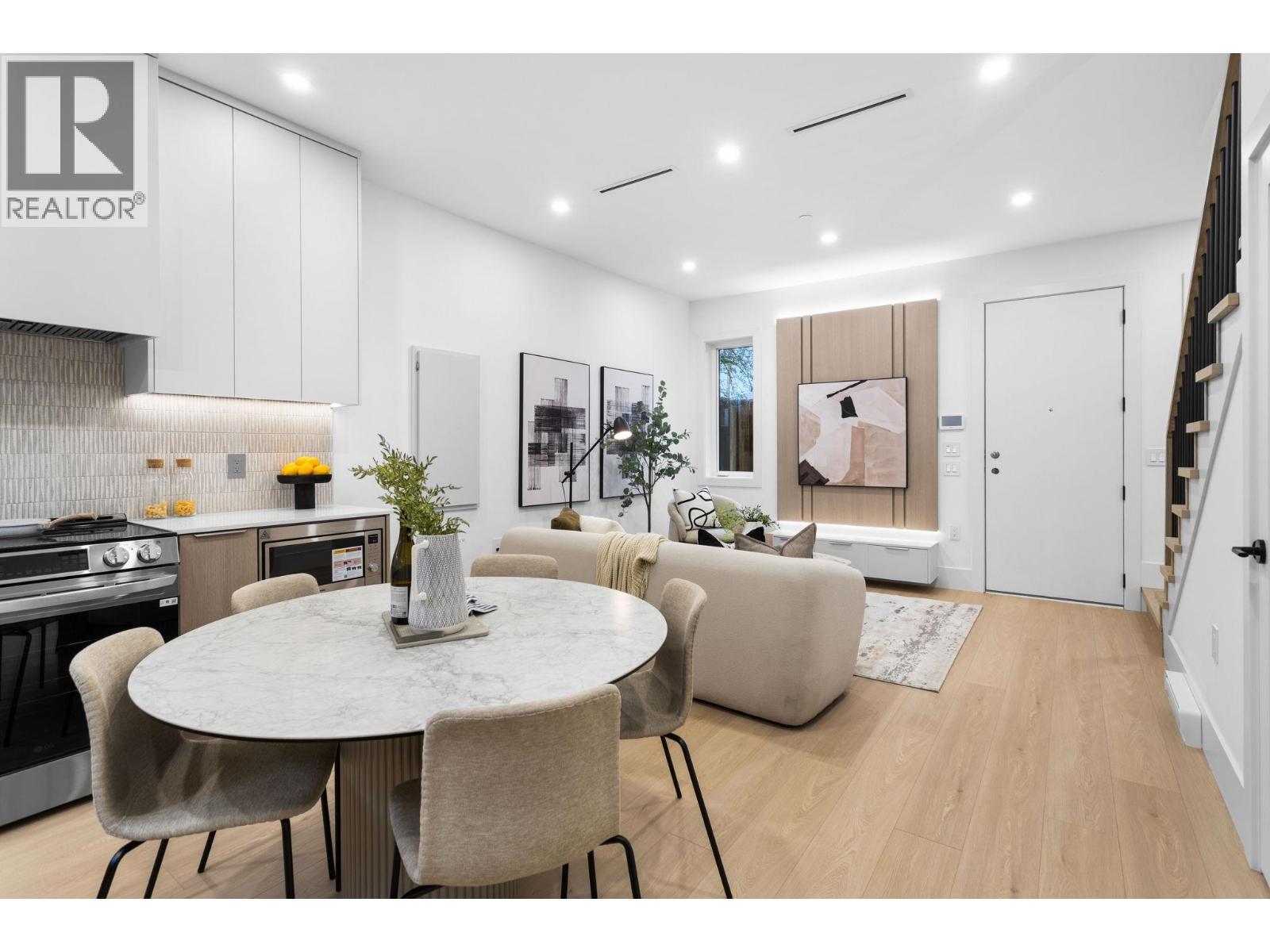 3277 Graveley Street, Vancouver, British Columbia  V5K 3K8 - Photo 4 - R3117435