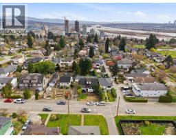 220 DEVOY STREET, New Westminster, British Columbia