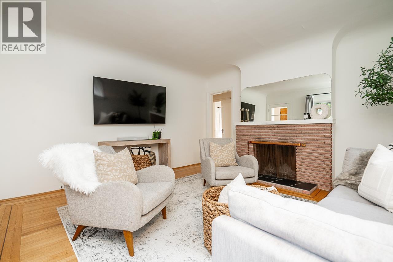 134 W 40th Avenue, Vancouver, British Columbia  V5Y 2R2 - Photo 5 - R3117454